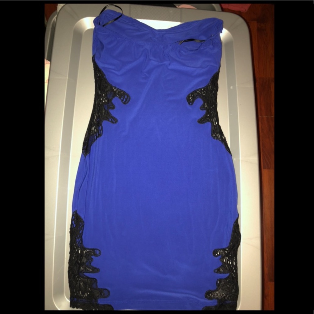 Dress - Picture 2 of 5